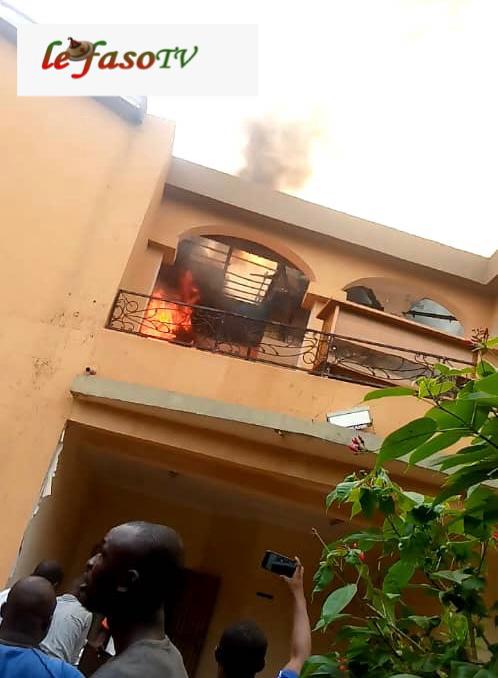 Burkina : Le cabinet de Me Prosper Farama en flammes