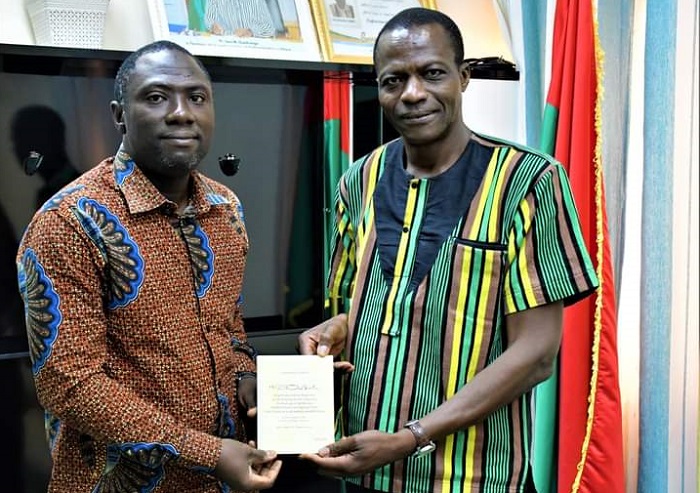 Projet de création d’une Chaire Cheikh Anta DIOP au Burkina :  Le Pr Yoporeka Somet reçu par le ministre Séni Ouédraogo 
