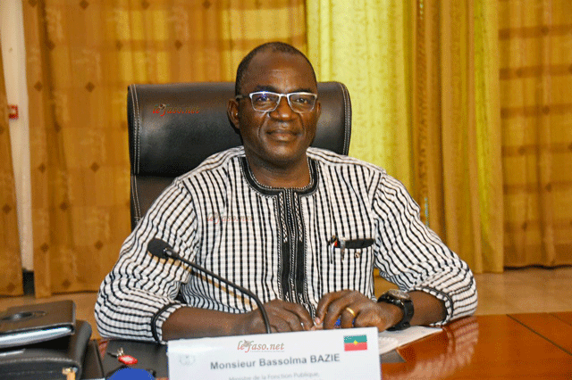 Burkina : « Il y a quelqu’un au rond-point pour surveiller une transition parce qu’il y a des irresponsables quelque part » (Bassolma Bazié)
