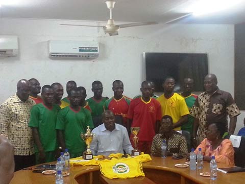 Tours du Togo et du Benin : Le Ministre des Sports salue le mérite des cyclistes 