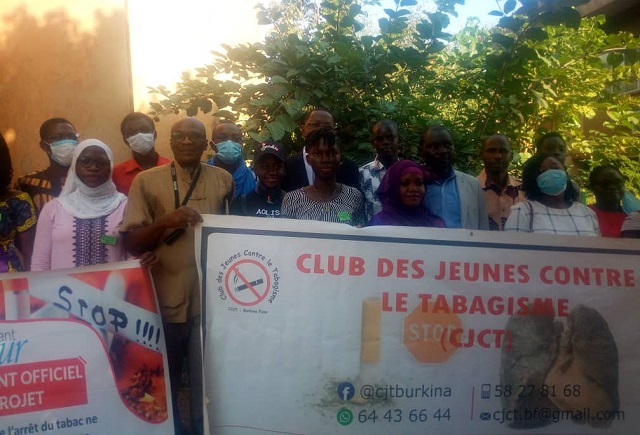 Santé au Burkina : Le club des jeunes contre le tabagisme s’engage pour « zéro étudiant fumeur » 