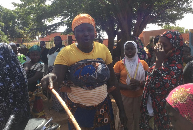 Pénurie d’eau : Des femmes prennent d’assaut la direction de l’ONEA à Ouahigouya