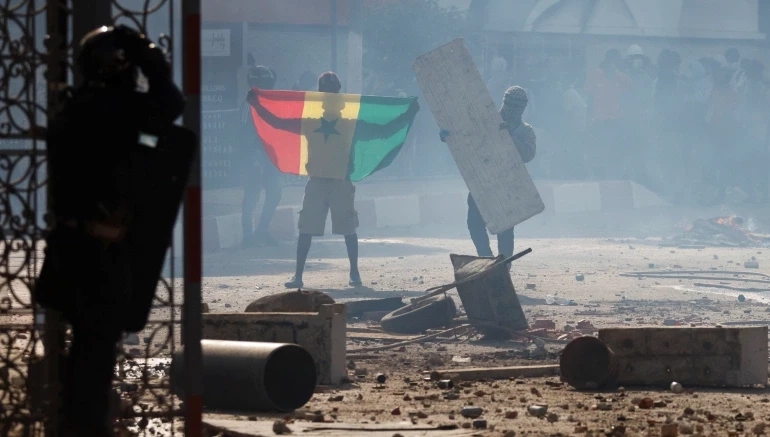 Sénégal : Un jeune de 20 ans meurt suite aux protestations contre l’arrestation de l’opposant Ousmane Sonko