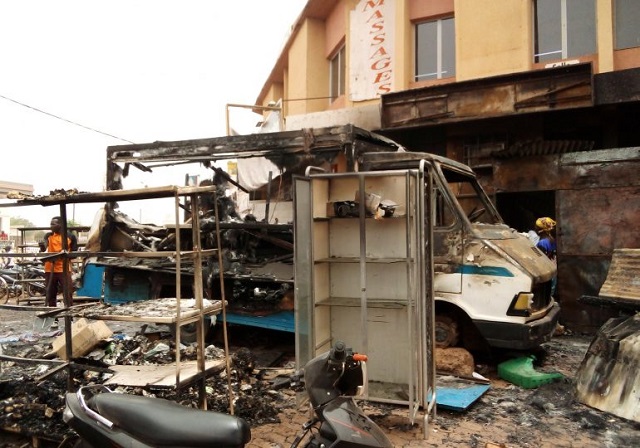 Ouagadougou :  L’alimentation « La Surface » ravagée par des flammes 