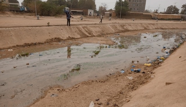 Ouagadougou : Les riverains du canal du Mogho Naaba sensibilisés pour un meilleur entretien de l’infrastructure