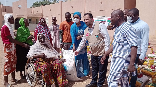 Burkina Faso : L’ONG FOSAPA offre des vivres à 350 personnes vulnérables