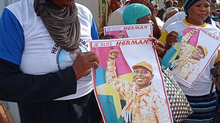 Arrondissement 7 de Bobo-Dioulasso : Un collectif de femmes marche pour la libération du maire Herman Sirima