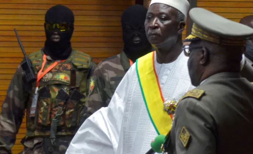 Mali : Le Président et le Premier ministre de la transition ont démissionné 