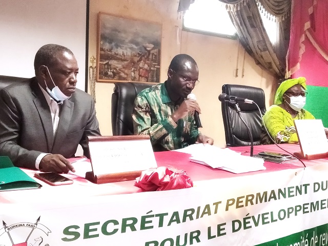 Environnement et développement durable au Burkina : Revue de deux projets et programmes mis en œuvre 