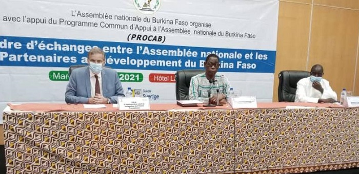 Financement public international : Les députés et PTF du Burkina échangent sur les enjeux et défis