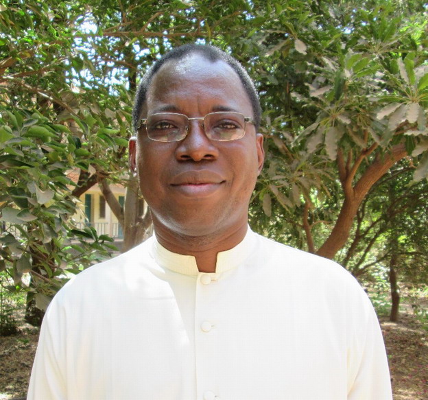 Sexualité des jeunes : L’Abbé Jean Emmanuel Konvolbo déplore « le logiciel sexuel » du ministre Charlemagne Ouédraogo  