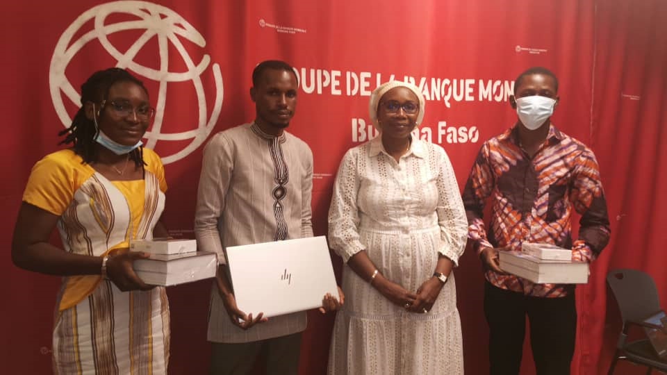 Concours blog4dev de la Banque mondiale : Trois lauréats burkinabè récompensés