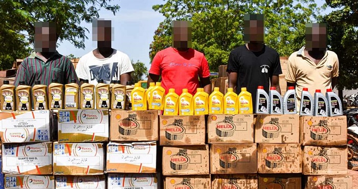 Lutte contre l’insécurité urbaine : Plus de 3000 bidons d’huile de vidange contrefaite saisis par la Police Nationale