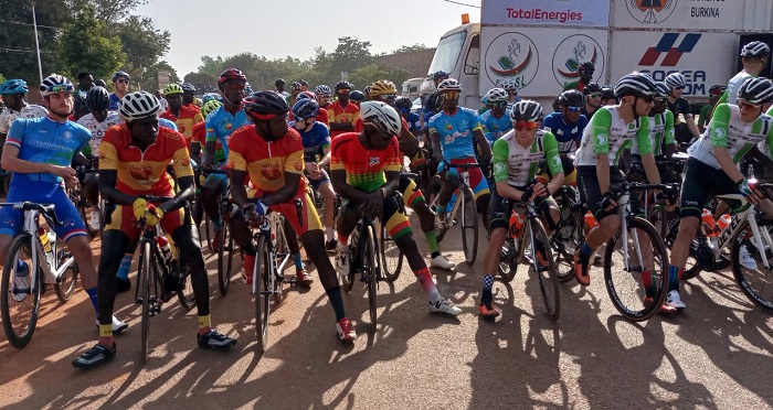 Tour du Faso 2021 : 82 coureurs prennent le départ à Banfora 