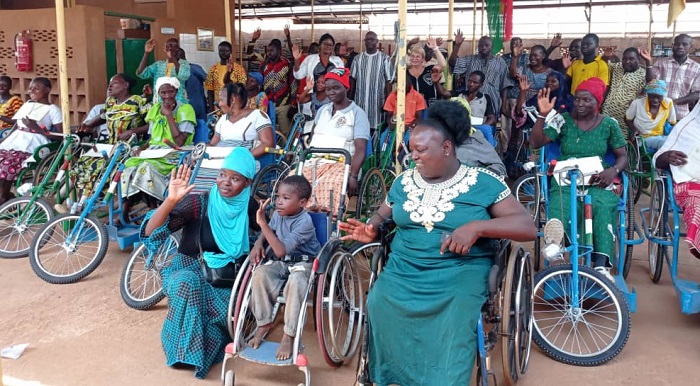 Mobilité des personnes handicapées : AMPO offre une trentaine de tricycles