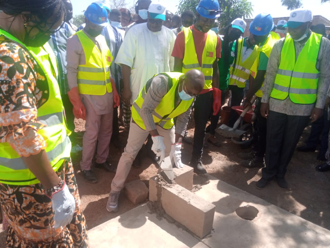 Journées mondiales des toilettes et du lavage des mains : Le ministre Ousmane Nacro lance les travaux de construction de 50 000 latrines 
