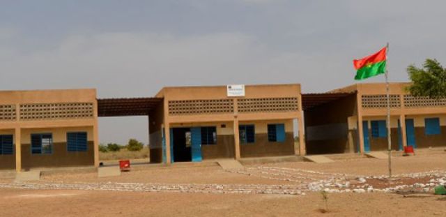Burkina/Éducation : 107 000 élèves déplacés internes réinscrits (Conseil des ministres)