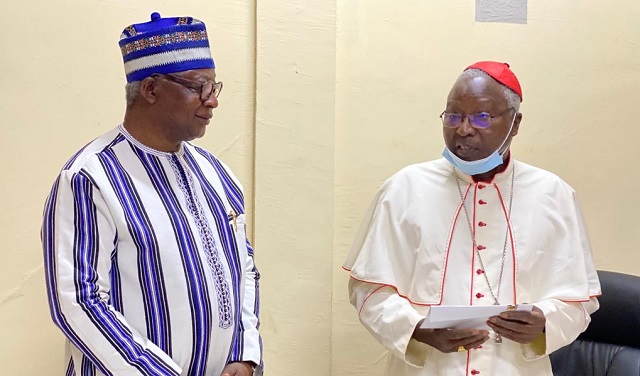 Ouagadougou : Le maire Armand Béouindé rend visite aux confessions religieuses et à la CRS
