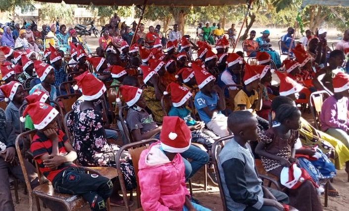 Fête de Noël : La CNSS donne le sourire à 100 enfants à Koudougou