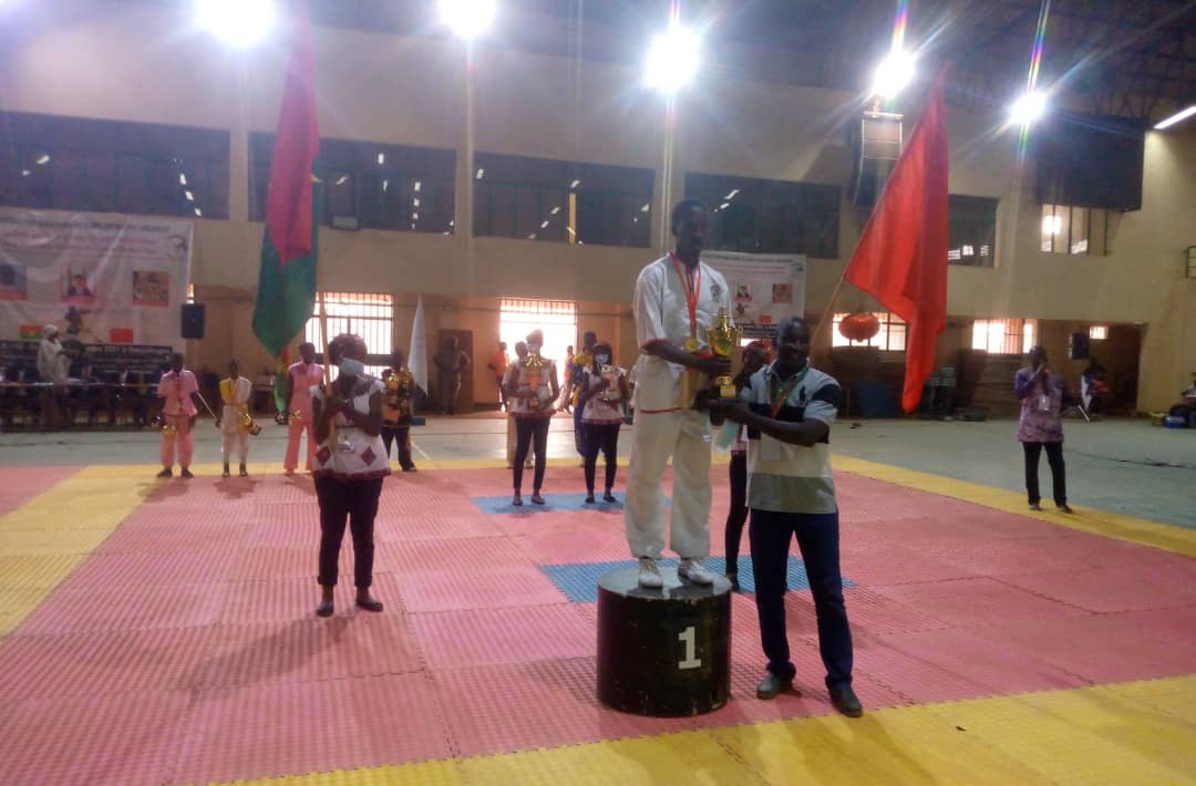 Kung-Fu Wushu : Oumarou Ganga, meilleur athlète de la Coupe de l’ambassadeur de la Chine au Burkina Faso 