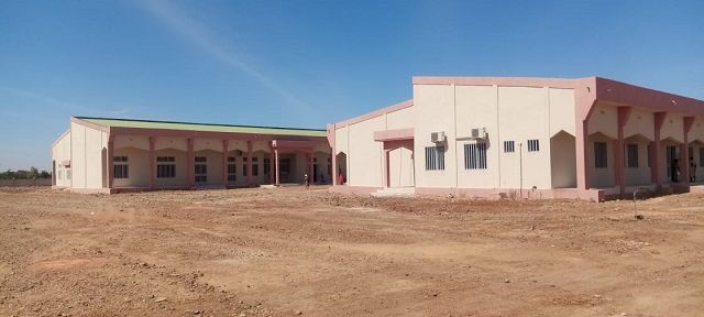 Education : Le ministre Stanislas Ouaro dans les locaux du lycée technique de Koudougou