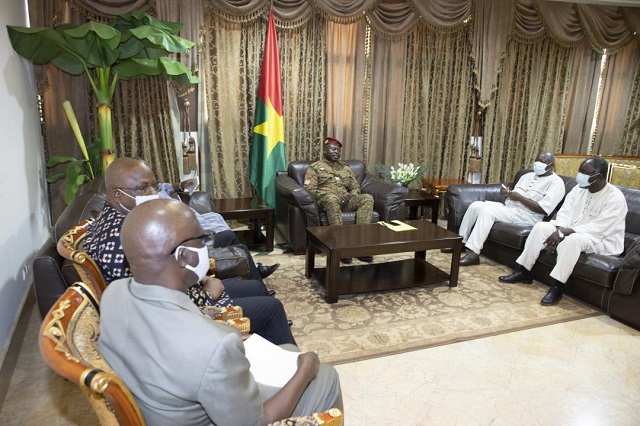 Construction d’un Burkina nouveau : Le chef de l’État poursuit  ses concertations