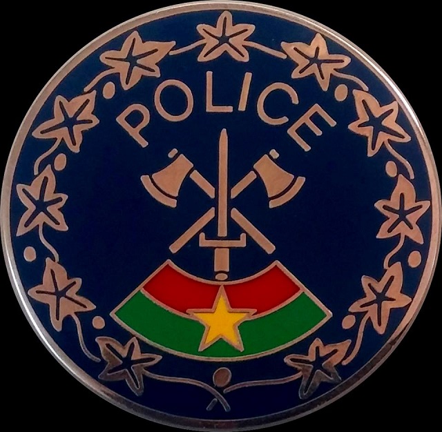 Police nationale du Burkina : Un individu suspecté d’escroquerie et de blanchiment de capitaux mis aux arrêts