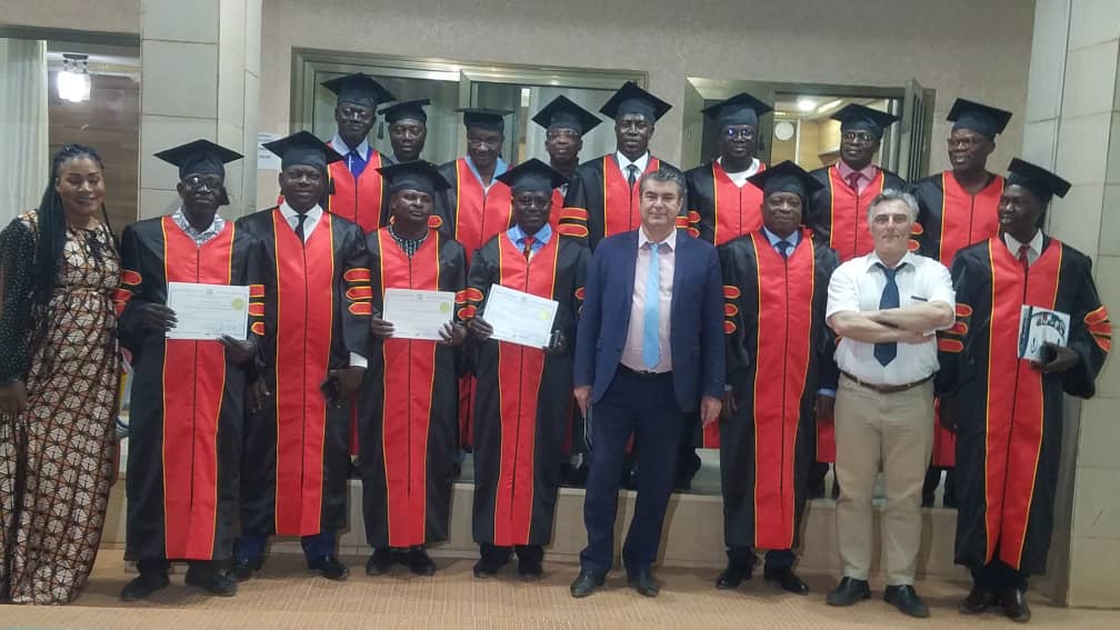 Burkina Faso : 26 docteurs ont obtenu leurs diplômes de doctorate in business administration