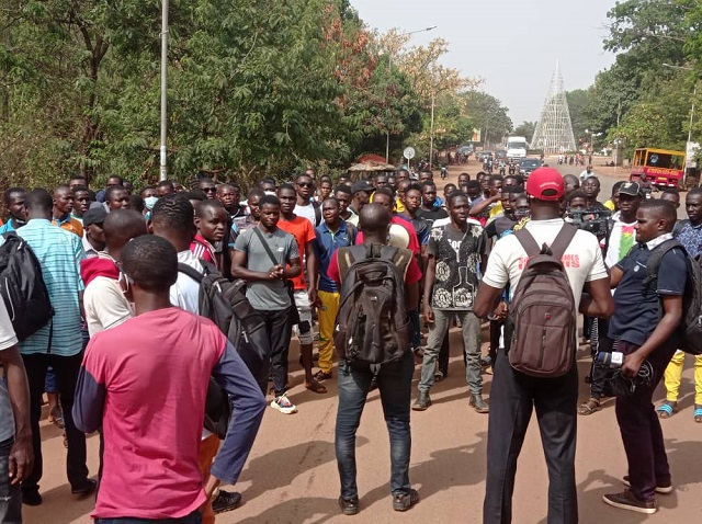 Université Nazi Boni à Bobo-Dioulasso : Des étudiants exigent la démission du président Macaire Ouédraogo