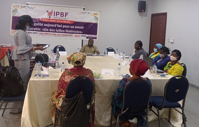 Droits des femmes au Burkina : L’égalité des sexes décortiquée par l’Initiative Pananetugri pour le bien-être de la femme 
