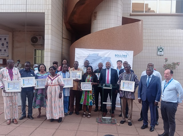 Présentation de vœux 2022 à Bolloré Transport & Logistics Burkina Faso : Les meilleurs agents récompensés