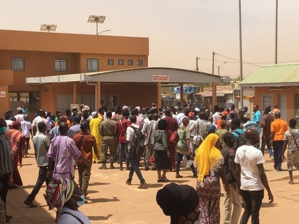 Attaque d’un car au Niger : Dans des gares routières de Ouagadougou, la peur se lit sur les visages