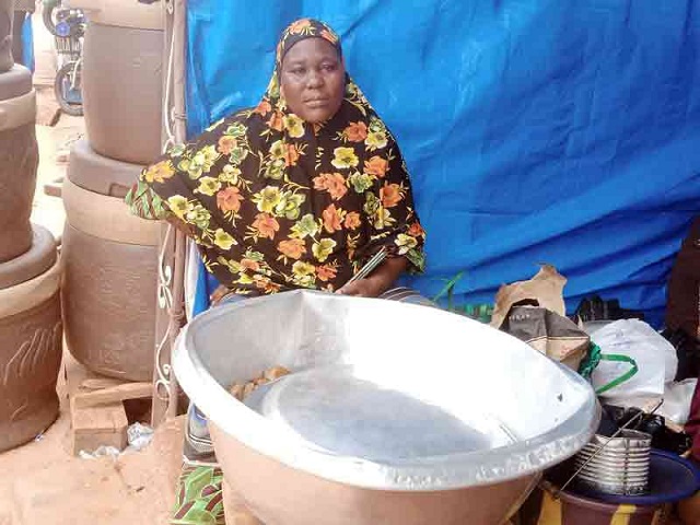 Ramadan 2022 à Bobo-Dioulasso : Temps difficiles pour Limata, vendeuse de galettes