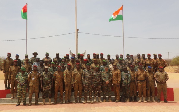 Opération TAANLI3 : Une centaine de terroristes neutralisés grâce à la coopération militaire Burkina/Niger 
