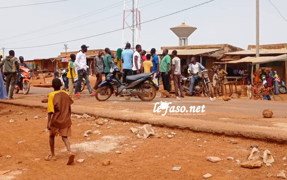 Houndé : Les manifestants bloquent encore l’axe Bobo-Ouaga
