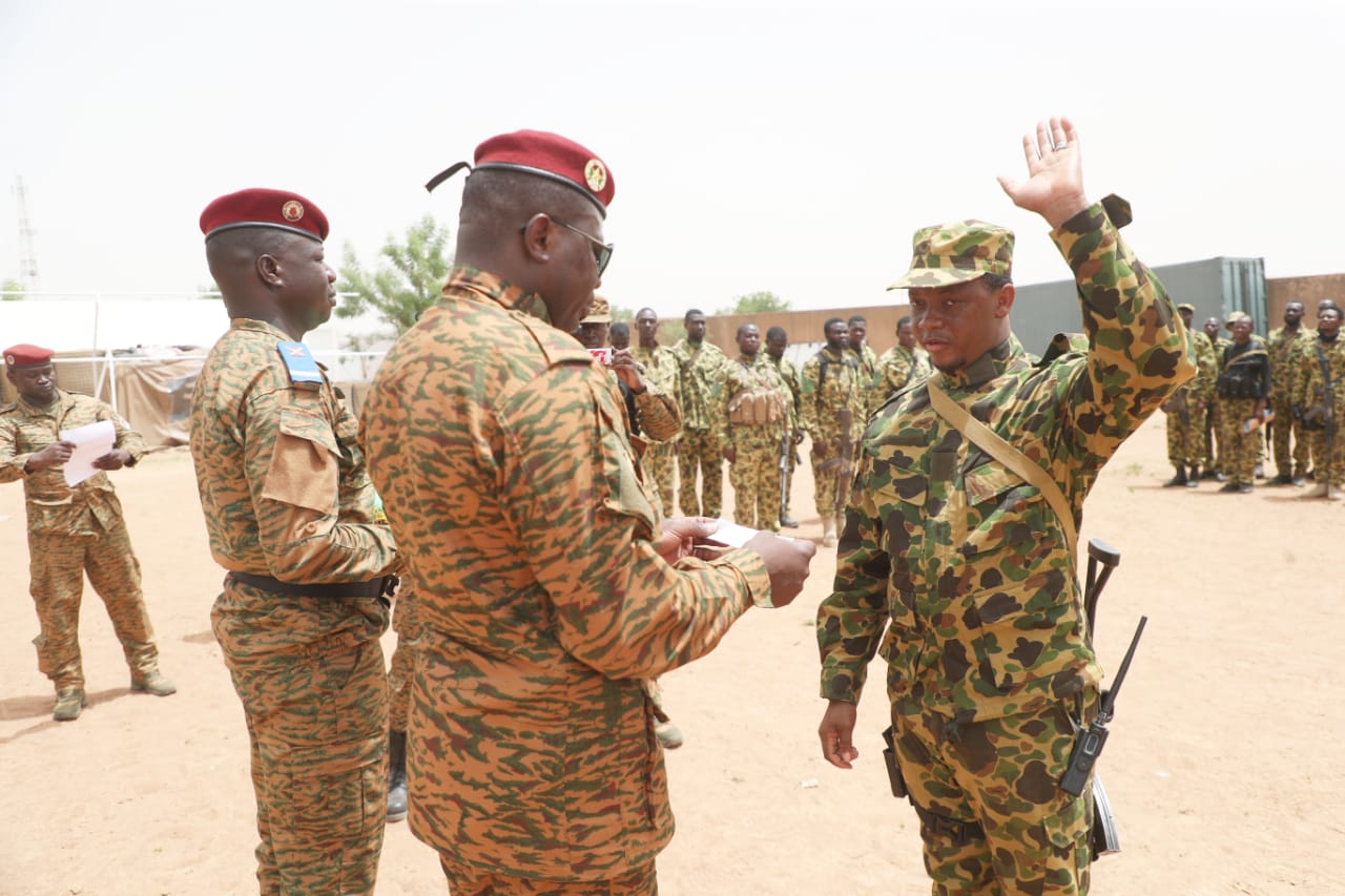 Lutte contre le terrorisme : le Président du Faso exprime la reconnaissance de la Nation au GARSI de Barani