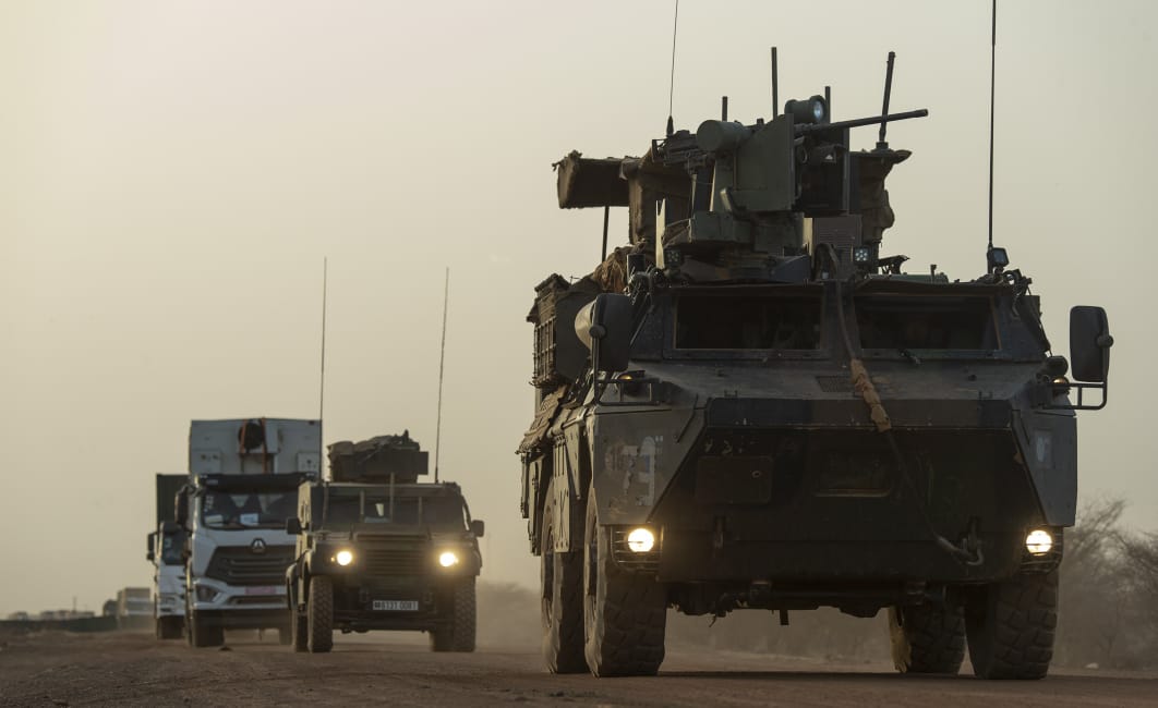 Opération barkhane : Une escorte de 75 véhicules civils assurée et  un état des lieux  de la base opérationnelle avancée de Ménaka réalisé