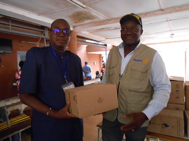 Santé au Burkina : Le Rotary Club Ouagadougou millenium offre des médicaments d’une valeur de plus d’un million de FCFA à Yalgado