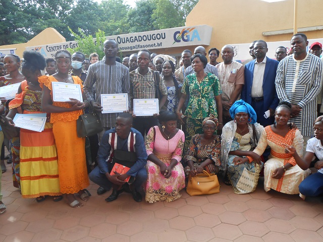 Entrepreneuriat au Burkina : 109 jeunes et femmes reçoivent de l’appui pour formaliser leurs entreprises