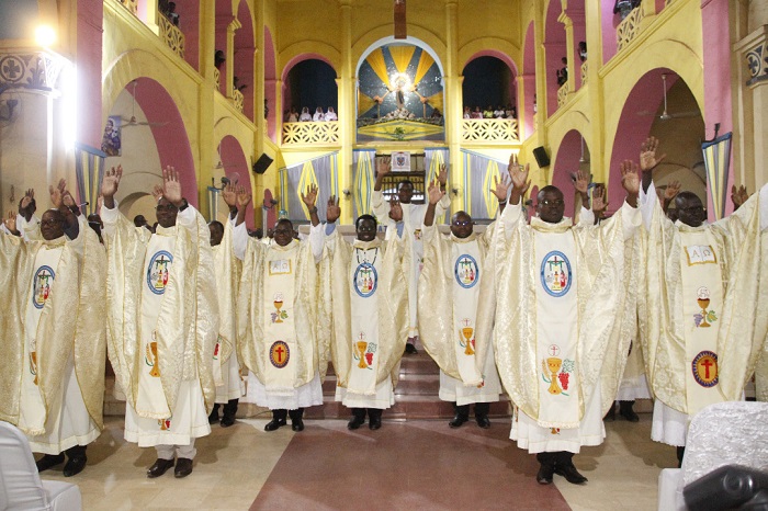 Archidiocèse de Ouagadougou : 23 prêtres appelés à annoncer l’Evangile dans l’adversité
