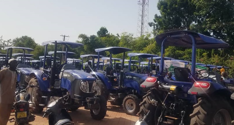 Mécanisation agricole au Burkina : Le ministère de l’Agriculture accompagne les sociétés coopératives de matériels agricoles avec 92 tracteurs
