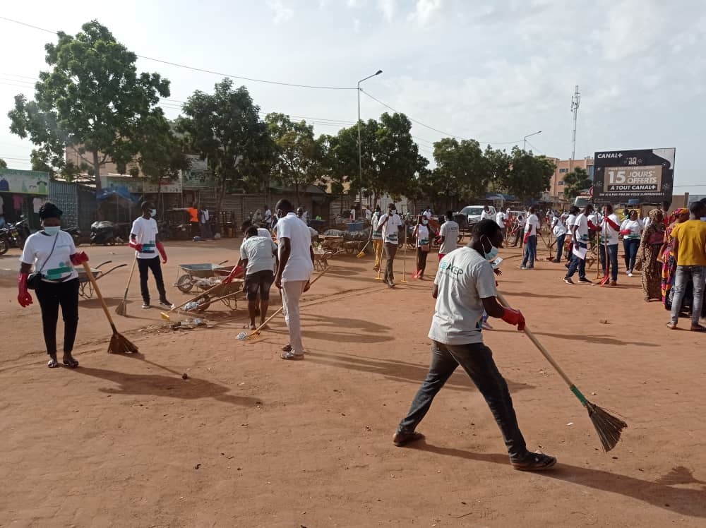 ACEP-Burkina : Une journée de salubrité pour se rapprocher de la clientèle