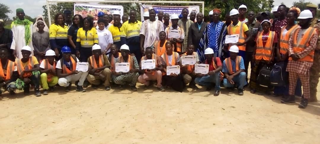 Entrepreneuriat au Burkina : 60 jeunes formés par la société minière de Sanbrado