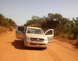 Attaque du convoi à l’Est du Burkina : Les véhicules « appartiennent plutôt à des fournisseurs de la mine de Boungou »(selon une mise à jour du communiqué)