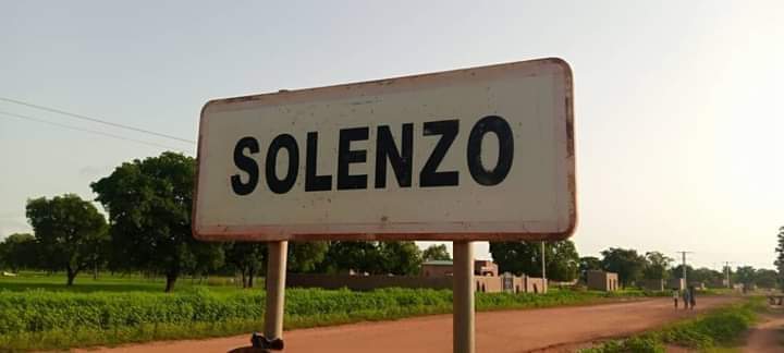 Burkina Faso : Des hommes armés saccagent des infrastructures publiques à Solenzo