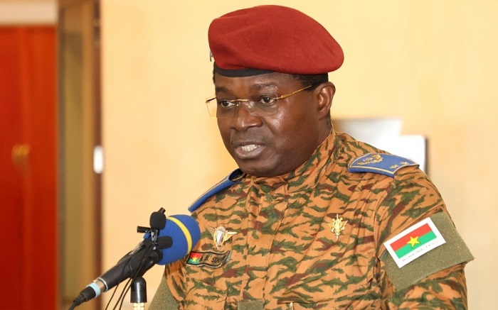 Burkina, la défense perd sa tête : Le général Aimé Barthélémy Simporé limogé comme tant d’autres avant lui