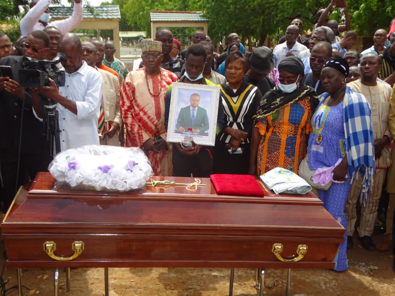 Nécrologie/Médias : Le journaliste Paul-Miki Rouamba repose au cimetière de Gounghin