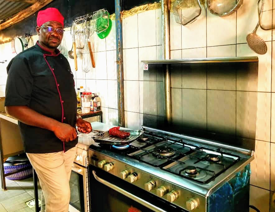 Restauration : Ben Lucien Compaoré va défendre les couleurs du Burkina au festival international de barbecue de Tunis