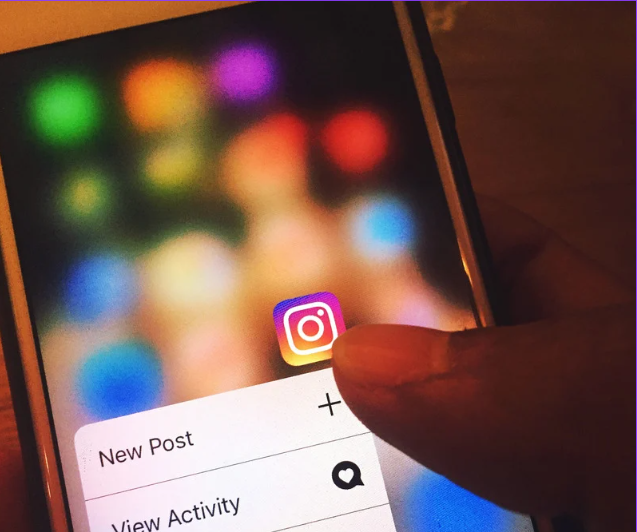 Réseaux sociaux : Instagram déploie le selfie vidéo pour vérifier l’âge des utilisateurs en Europe