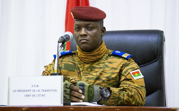 Burkina Faso : Le Chef de l’Etat Ibrahim Traoré décide de garder son salaire de Capitaine